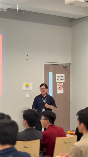 BINUS @Alam Sutera on Instagram: "⁉️SATU KELAS ISINYA ANAK BEPRESTASI⁉️ Yups! Di BINUS khususnya program Computer Science ada kelas yang isinya anak - anak yang di support penuh untuk berprestasi loh! 🤩 Ga hanya berprestasi lewat lomba binusian yang ada di kelas ini di pilih langsung untuk menggali minat mereka seperti research atau product development 🙌🏻 Kelas ini cocok banget buat kamu yang punya ambisi dan semagat yang kuat untuk berprestasi, aku tunggu kau di kelas ini ya ✨👀 #binus #binu