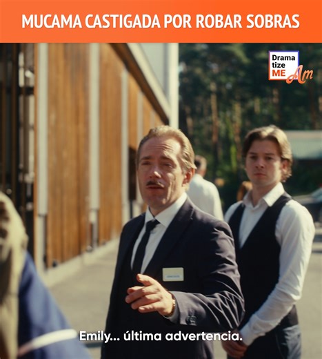 17M views · 479K reactions | Chica se desviste en el aeropuerto | DramatizeMe Español | Facebook