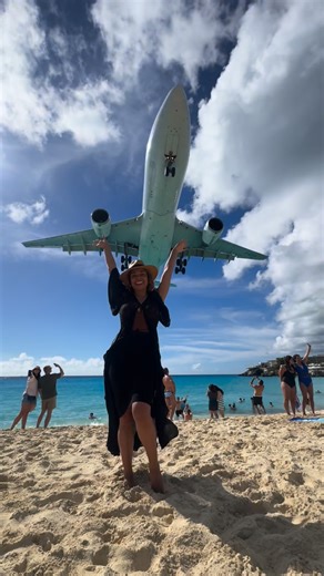 Baje Fletcher on Instagram: "I literally chase these moments all across the globe. 40+ countries & counting. 🌎 . If you can’t blow my hat 🎩 off….have a seat 💺 😂 . On another note…just released something special…Check out my stories 👀 🤫"