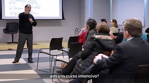 Pensando em ter um e-commerce ou uma loja virtual? Criamos um curso intensivo para você conhecer as plataformas de vendas, aprender a precificar seus produtos, criar estratégias de logística e tudo o que você precisa para ter sucesso no seu e-commerce. | Digital House