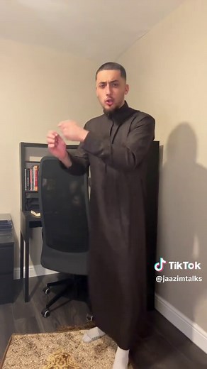 The Proper Way to Wear a Thobe During Ramadan