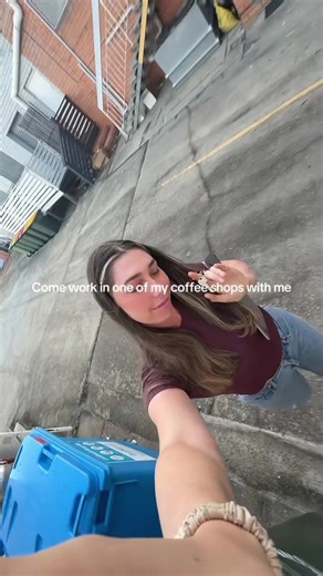 Working in my cafes more recently and loving it so much! So happy to finally be back here at the Boneyard regularly ❤️ #cafeowner #ditl #businessowmer #entrepreneur #coffeeshop