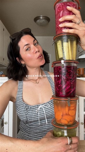 olivia noceda on Instagram: "quick !! pickled !! veggies !!! basic method: pack veggies into heat proof jars & heat water (if using). pour vinegar x spices x sweetener over the veggies. let cool then refrigerate. ‼️ comment ‘pickle’ and i’ll send u the recipes for all 5 quick pickled veggies + a link for the jars!!"
