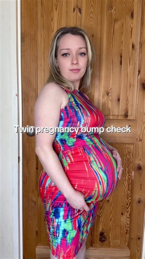 Twin Pregnancy Bump Update: Insights and Experiences 🤰