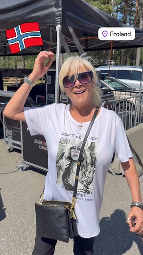 Arrived in beautiful #froland #norway #soundcheck #samanthafoxofficial #samanthafox #samfox #bygdefesten #bygdefestenifroland #festival #live #cantwaittomeetyou #love | Samantha Fox