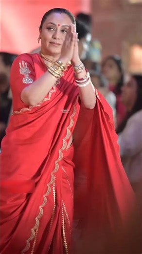 Rani Mukerji's brother Raja Mukerji acts as a protector for his sister #shortvideo