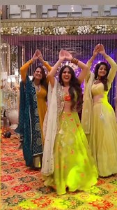 Naagin dance to Banta hai 🐍🐍🐍 Anita Hassanandani with Adaa Khan & Krishna Mukherjee on the sets of Naagin #AnitaHassanandani #adaakhan #karishnamukherjee #Naagin6 #naagindance #bollywood #bollywoodstyle #paparazzi #mumbai | Tadka Bollywood