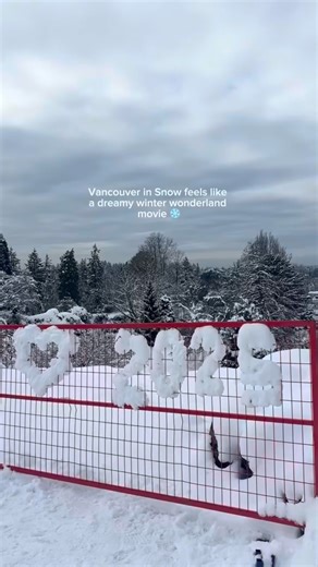 Canada 🇨🇦 Travel | Hotels | Food | Tips 🍁 on Instagram: "@vancitywander turned Vancouver into a snowy wonderland that you can’t miss ❄️✨ Tag someone you’d wander frosty streets and chase cozy vibes with ☕🤍 💡 Fun Fact: When winter hits, Vancouver becomes a snowy fairytale with quiet streets, snow-covered parks, cozy cafés, and mountain views minutes away 📍Vancouver, Canada"