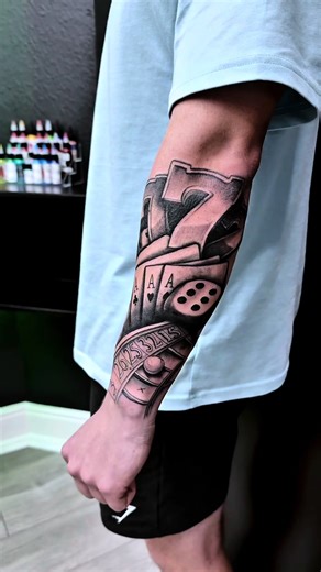 We took a gamble on this big, bold and beautiful casino theme tattoo to complete a half sleeve, and it paid off nicely! 🤑🔥 #casino #gambling #vegas #halfsleeve #tattoo