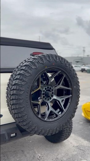 2021 Ford Bronco Lifted & Upgraded Wheels - Ultimate Off-Road Beast!