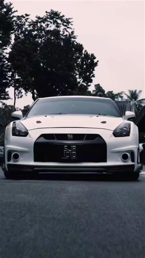 Why Nissan GT-R is Called GODZILLA? 😈 ‪@Nissan‬ #nissangtr #nissan #nismo #gtr #gtr35 #shorts