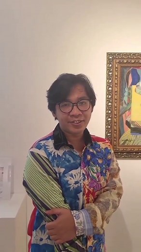 The bright colors and sharp lines of Vicente Manansala's “Mangga and...