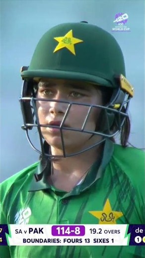 Fatima Sana stands tall when Pakistan need her most, bringing up a vital half-century 💪