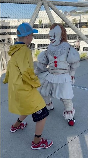 Pennywise dances with Georgie 😂 #dance