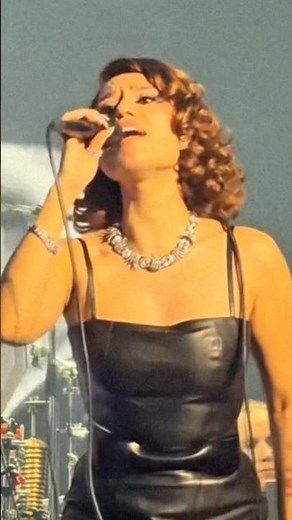 RAYE Performs “Click Clack Symphony.” Live from THIS TOUR MAY CONTAIN NEW MUSIC, Glasgow (Night 2)
