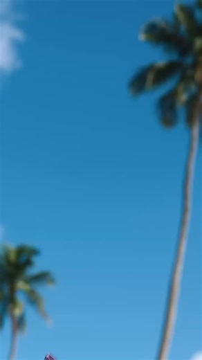 Bright, zesty, refreshing. 🌿✨💜 Have you tried our Yuzu Sencha Cold Brew Tea with Jelly & Chia Seeds? A refreshing balance of zesty yuzu and delicate premium Japanese Sencha, complete with jelly and chia seeds for a light, satisfying bite. Available at all stores, all day, while stocks last. Prices may vary across stores and on delivery platforms. | The Coffee Bean & Tea Leaf Singapore