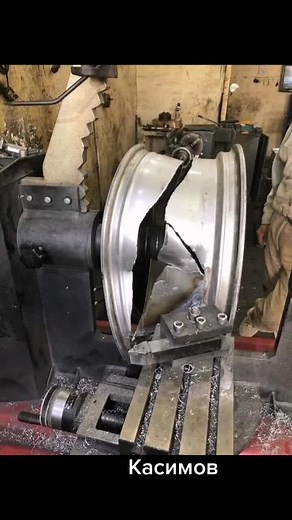 Metalworking Process with Lathe Machine Explained