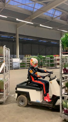 1.1M views · 6.9K reactions | Flower delivery anyone?  #F1 #Flowers | Oracle Red Bull Racing | Facebook