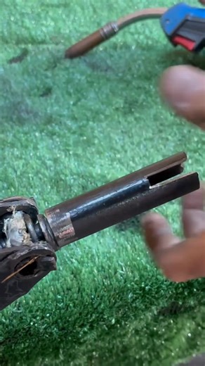 15K views · 61 reactions | The simple tool that will amaze every mechanic on earth Pure garage innovation #CaliGarage #ToolHack #SmartMechanic | Do It YourSelf | Facebook