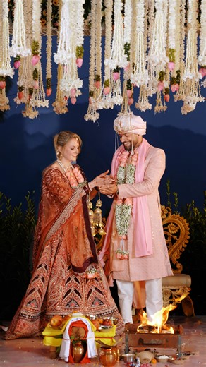 White Oak Pictures | Wedding Storyteller on Instagram: "When love crosses borders, cultures, and continents 🤍✨ A Dutch bride with dreams in her eyes 🤍 An Indian groom with traditions in his heart 🪔 And a promise that felt written in the stars ⭐ From different worlds, one beautiful forever began in the serene Shimla hills ⛰️ Surrounded by misty mountains, pine trees, and endless love at the breathtaking Koti Resort 🌲✨ Nicky & Navneet’s wedding wasn’t just a celebration — it was a story of cul