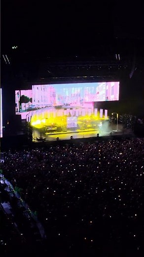 Pet Shop Boys - Go West live in Valencia
