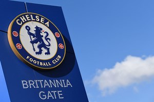 Journalist highlights key differences among four remaining Chelsea bids