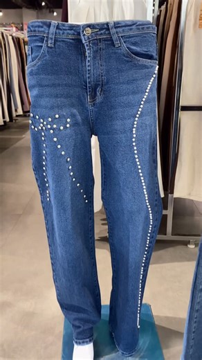 NVR COLLECTION 🛍 on Instagram: "✨ Step up your denim game! ✨ These designer diamond work jeans are all about sparkle, style & statement. Perfectly crafted with dazzling detailing, they’re available in different trendy shades to match every vibe. 💎👖 Dm for more ~ Contact No. 9104464342 #OOTD #OOTDinspo #OutfitGoals #WardrobeGoals #DailyStyle #TrendyLooks #OutfitInspiration #StyleDiaries #InstaOutfit #LookBook #ReelFashion #ReelOutfit #ReelStyle #ReelTrend #ViralOOTD #ReelGoals #ExplorePage #Tr