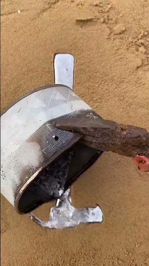Molten Metal Casting – Powerful Hook Making Process in Sand Mold!