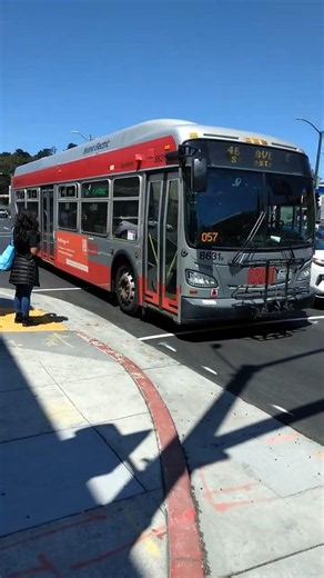 Reroute: SF Muni New Flyer XDE40 #8631, #8635 on Route 18 46th Avenue at 19th Ave & Irving