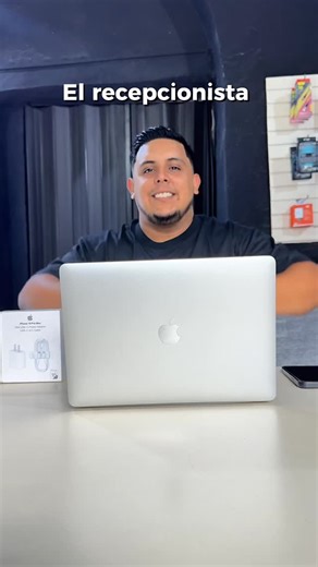 Por acá les presentamos el equipo de trabajo de VIP FIX 🫡 Siempre brindándoles el mejor servicio técnico y la mejor atención 😌 Recuerda que contamos con Delivery 🏍️ También poseemos todos los accesorios que puedas necesitar, Todo en un solo lugar. CONTACTANOS 📍Calle 11 entre Av 5 y 6, Quibor, Estado Lara 📞0414-5583707 | VIP FIX C.A