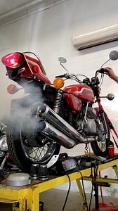 Roaring back to life! Kawasaki S2 350 - Triple 2 Stroke #kawasaki #2stroke #fblifestyle #Motorcycle #classicmotorcycle | Pete's Classic Cycle