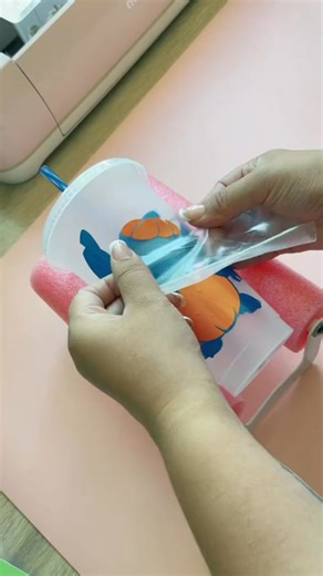 18K views · 111 reactions | Cricut layering hack you need to try! 勺 #CricutProjects #CricutHacks #CricutTutorials #CricutTips #CricutExploreAir2 #CricutCrafts #HalloweenCrafts #HalloweenDIY #PumpkinSeason #StitchDesign #StarbucksTumbler #CricutVinyl #LayeringVinyl #CricutDesignSpace #CricutBeginners #CricutCommunity #CraftTok #CricutMakers #FYP #fypシ | Cricut Crafting for beginners on 99SVG | Facebook