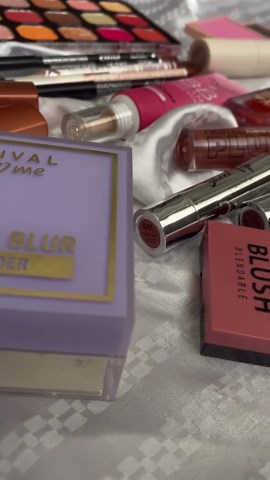 Fatoş 💟 on Instagram: "Reelslink2 one cikanlara sabitledim💖 Hepsini o kadar severek kullaniyorum kiii, takinti yapmayip kesiiinlikle bir bakin derim hepsine kefilimm🎀 Begenip beni takip etmeyi unutmayın ✨ markalar gorundugu icin #reklam yazmak zorundayim🌸 . . . . . #makeuptutorial #makeup #makyajmalzemeleri #makyajtüyoları #makyajaşkı #marka #viral #purebeauty #bbkrem #pastel #revolution #flormar #avon #💖"