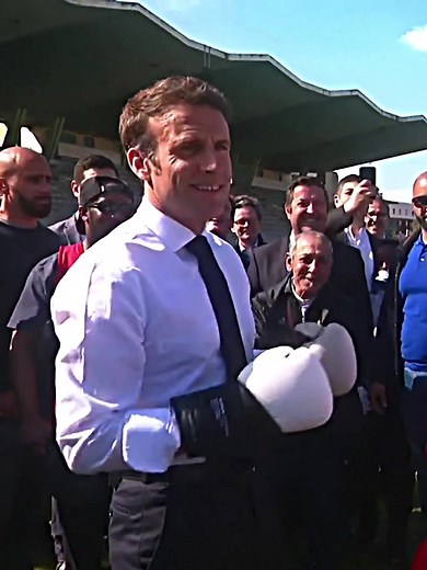 Emmanuel Macron boxing 🇫🇷🥊 #emmanuelmacron #macron #boxe #foryou #fypシ #fyp #viral