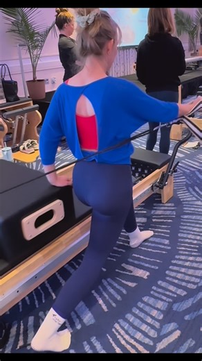 Sarah Meinert | Private Pilates + Longevity on Instagram: "This isn’t a workout clip — it’s a learning one. Because here’s the thing athletes don’t always love hearing: training hard doesn’t automatically mean training smart. I get asked all the time why bodies still feel tight even with consistent workouts. Part of the answer? The world changed. Screens changed how we load, rotate, recover — and no amount of “just push through” fixes that. So yes, I stay a student. What you’re seeing here is me