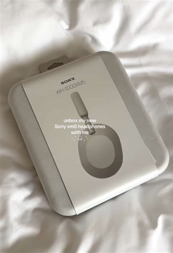 Unboxing Sony XM5 Headphones: A Much Needed Upgrade