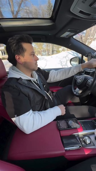 What’s it like being on a Sciton laser rep? Hear from JC and Mitch from our Twin Cities team 💙👏 #halolaser #sciton #lasertreatment #broadbandlight