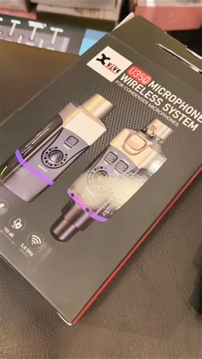 香港Ukulele琴行 木結他店guitar 夏威夷小結他店 錄音器材 on Instagram: "有48V 提供既無線發射器， 電容咪都可以變成無線 🔊出show/ 夾band / 唱K 更加方便🎤 [ XVIVE U35C Wireless Condenser Microhpone System PROVIDE 48V phantom power PROVIDE 48V phantom power FOR Condenser Microhpone(可提供48V 給電容咪使用) 5.8 GHz True Diversity wireless system for condenser microphones Supplies 48V or 12V phantom power Automatic scanning for the best signal out of the available 6 channels 24-bit / 48 kHz digital audio with low distortion and wide frequency response Stable