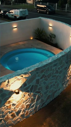 This Round Pool = Endless Summer!