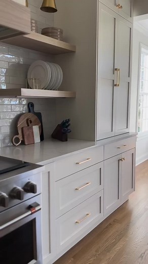 I saw a post the other day about what’s “in” and what’s “out” when it comes to kitchen design. And it straight up listed white kitchen cabinets as being “out”. Like, really?! Are you kidding?! ✋🏻Stop comparing your kitchen to others! White cabinets in a kitchen offer timeless elegance and versatility. 🤍The neutral tone creates a clean and airy atmosphere, making your kitchen feel more spacious and inviting. White cabinets also serve as a blank canvas, allowing you to experiment with various co