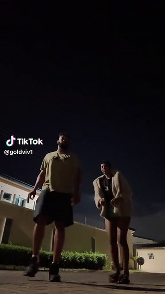 A normal day for neigbors around their estate 🤣@crossda_boss put me up to this