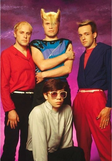 I Ran (So Far Away) by A Flock of Seagulls - Lyrics
