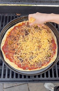 easy mexican pizza this grilling cooking video shows how to make a delicious mexican taco pizza on the barbecue | Brooklyn B