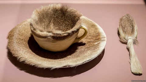 Meret Oppenheim, Object (Fur-covered cup, saucer, and spoon)