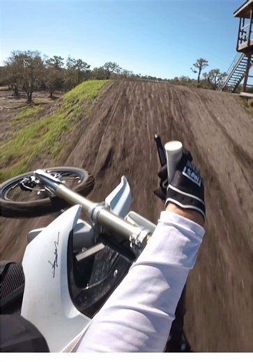 How people think riding motocross feels VS how it ACTUALLY feels 😮‍💨 Stoked on the quality of my new @DJI Osmo Nano how easily I can swap between stabilized & non-stabilized settings to capture the true feeling of riding 👌🏼