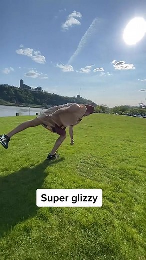 The return of glizzy man | Glitch Guru