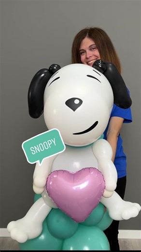 Snoopy Balloon Decoration 🐶 #balloon #balloons #balloontwisting #balloontwister #balloondecor #balloontiktok #balloonshop #balloonartist