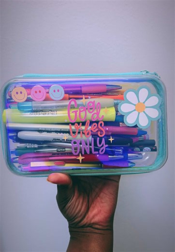 A plain pouch and a few stickers transformed into a colorful, cute pencil case. ✨🎨 #creativeminds #creativity #simple #diymagic #craftedwithlove #creativevibes #ImaginationAtWork