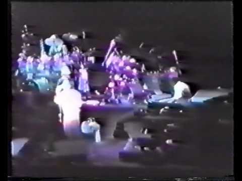 Genesis In Too Deep Live 1986 New York City - Madison Square Garden