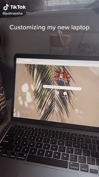 Customizing my new laptop! #macbook #customization #fyp #inlove
